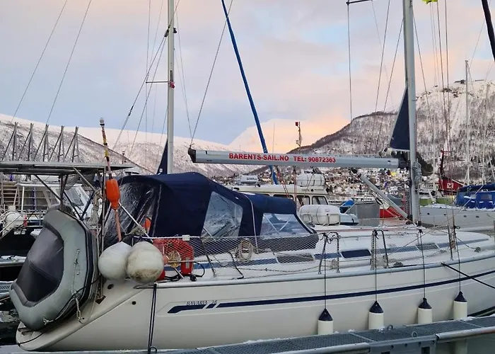 Bådhotel Barents Sail Sailboat Lomvi *
